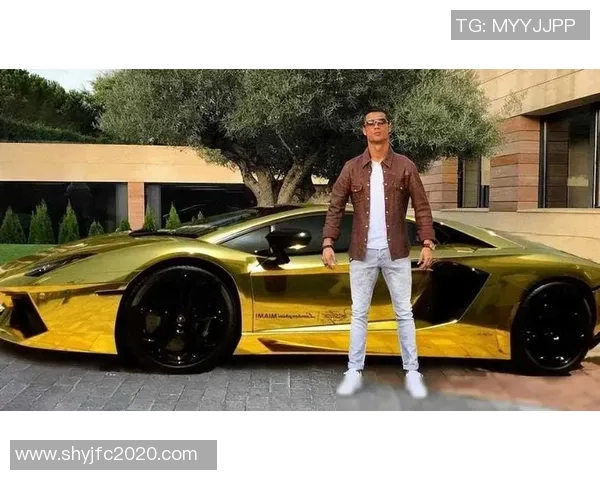 足球明星奢华生活揭秘黄金炫富图片引发热议与关注
